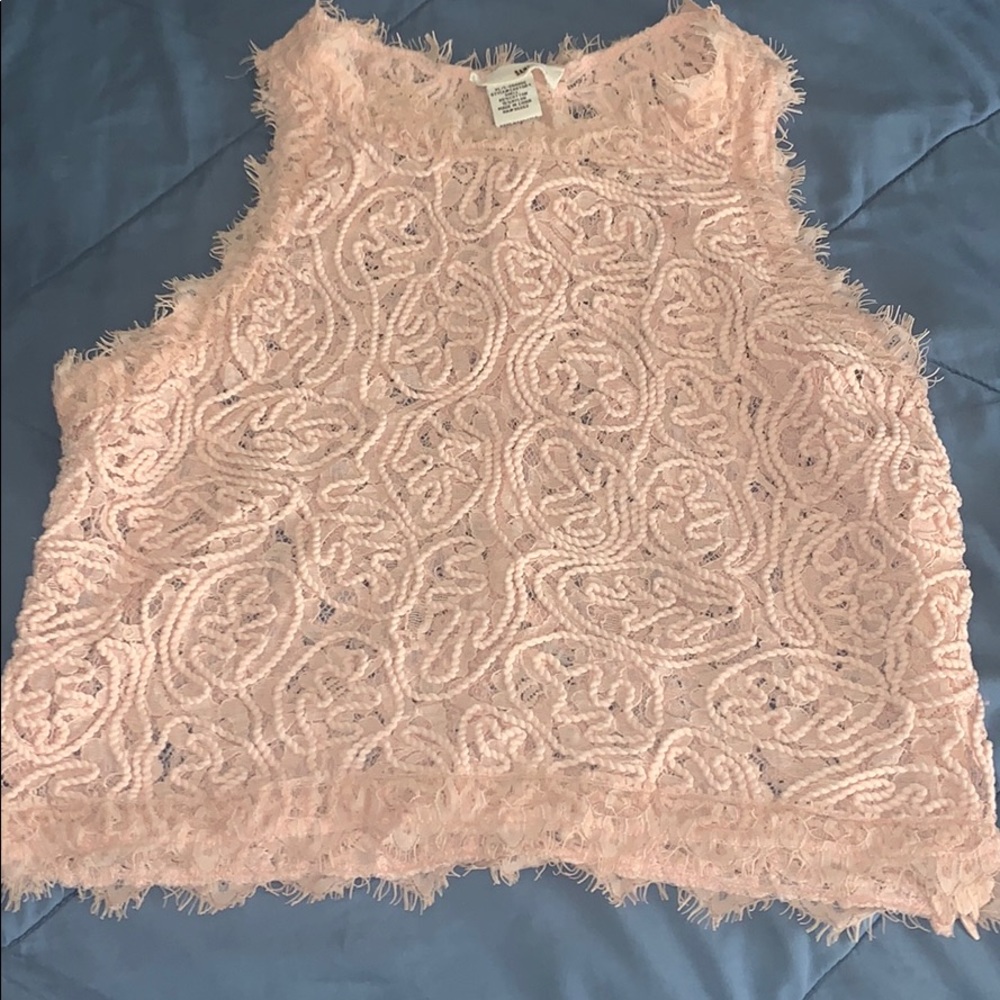 Light pink cropped shirt